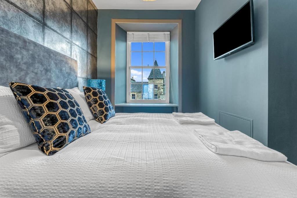 Boutique Modern Royal Mile Apartment Sleeps 4 Edinburgh Eksteriør billede