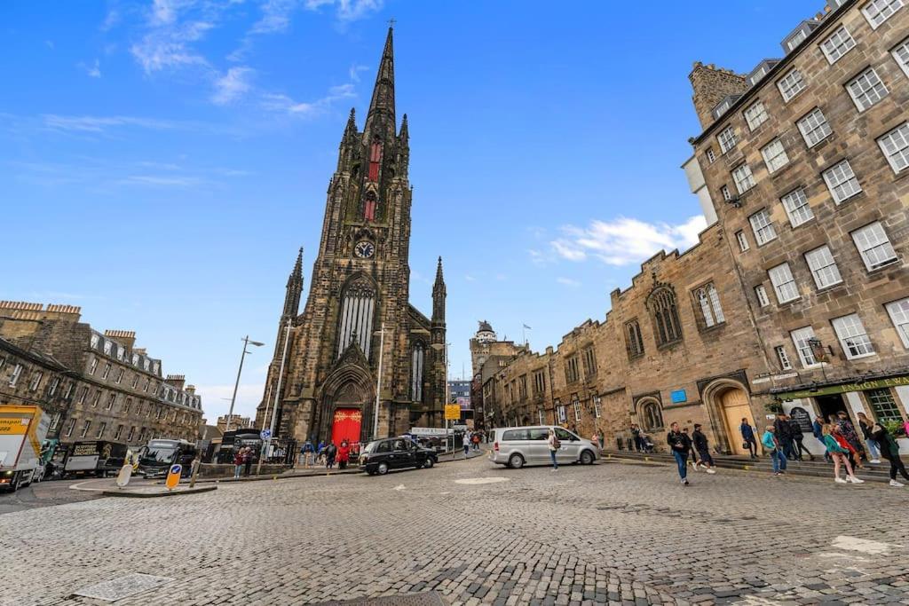 Boutique Modern Royal Mile Apartment Sleeps 4 Edinburgh Eksteriør billede