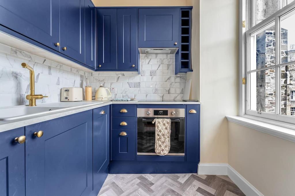 Boutique Modern Royal Mile Apartment Sleeps 4 Edinburgh Eksteriør billede