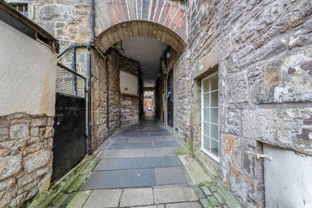 Boutique Modern Royal Mile Apartment Sleeps 4 Edinburgh Eksteriør billede