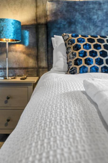 Boutique Modern Royal Mile Apartment Sleeps 4 Edinburgh Eksteriør billede
